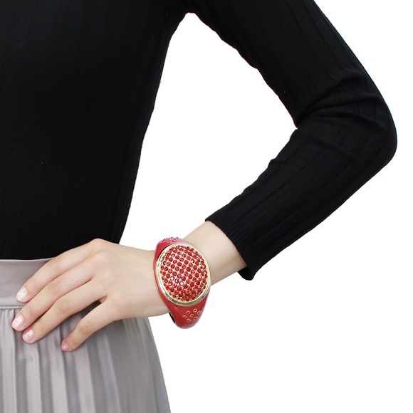 Elegant Red and Gold Women's Bangle - Picture 2 of 6